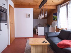 23782745-Ferienwohnung-2--300x225-1