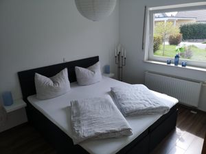 21988617-Ferienwohnung-4--300x225-5