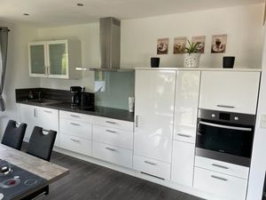 23827281-Ferienwohnung-2--300x225-4