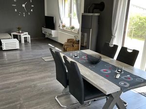 23827281-Ferienwohnung-2--300x225-5