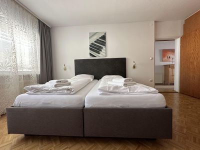 Komfort Apartment - Grosses Doppelbett im Schlafzi
