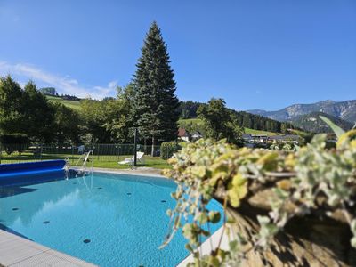 Pool mit Aussicht geöffnet von Juni bis Septemer