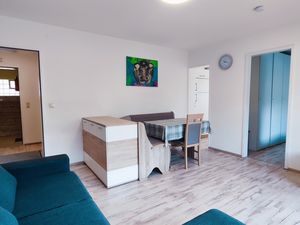 23877100-Ferienwohnung-4--300x225-2