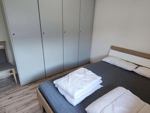 23877100-Ferienwohnung-4--300x225-5