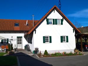 Ferienhaus Am Bach von vorne