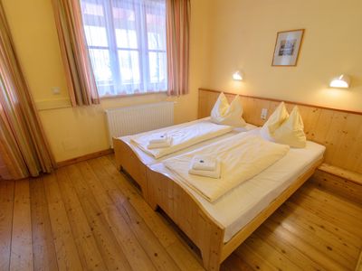 bett-doppelzimmer-jufa-hotel-donnersbachwald-almer