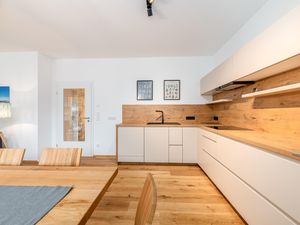 23892706-Ferienwohnung-6--300x225-5