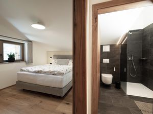 Schlafzimmer-Badezimmer-Loft-Rupi-Alpine-Lofts-M26