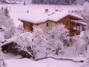 Landhaus Seiringer Hausansicht Winter