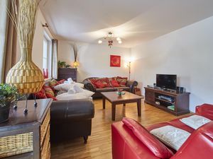 23898260-Ferienwohnung-10--300x225-1