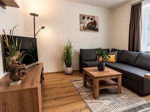 23912633-Ferienwohnung-2--300x225-1