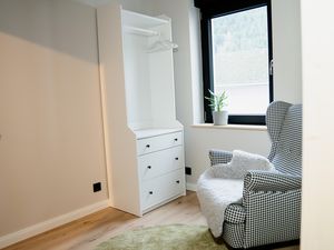 23718380-Ferienwohnung-6--300x225-4