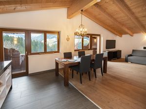 Natural_ Deluxe_Apartment_Alpbach_Essbereich