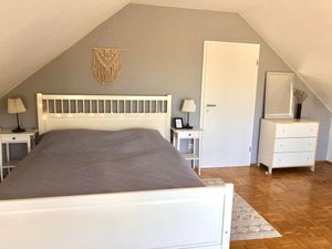 23938832-Ferienwohnung-6--300x225-3