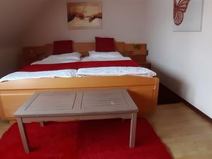 18616938-Ferienwohnung-4--300x225-5