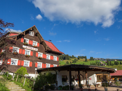 Kleinwalsertal Hirschegg Gasthof Hausansicht