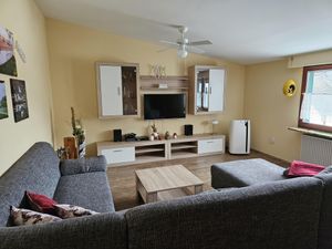 19158527-Ferienwohnung-4--300x225-1