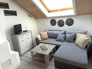 23984310-Ferienwohnung-5--300x225-3