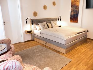 23988800-Ferienwohnung-4--300x225-5