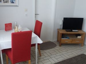 22272145-Ferienwohnung-2--300x225-4