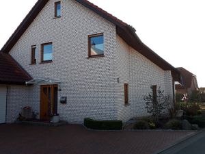 22028075-Ferienwohnung-4--300x225-0