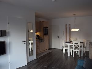 23278247-Ferienwohnung-2--300x225-5