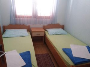 23393354-Ferienwohnung-6--300x225-3