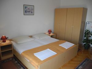 19162762-Ferienwohnung-8--300x225-1