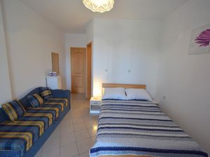 23393378-Ferienwohnung-2--300x225-2