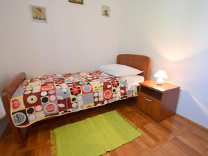 19698741-Ferienwohnung-6--300x225-4