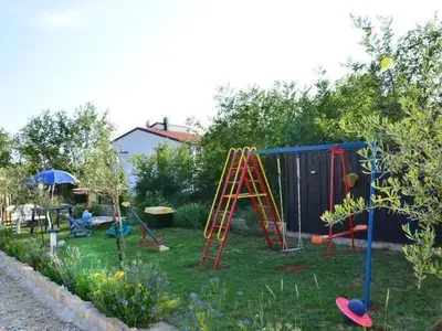 Unser Spielplatz für unsere kleinen Kinder und auch für die Großen