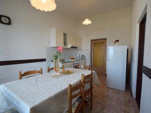 22289035-Ferienwohnung-6--300x225-5