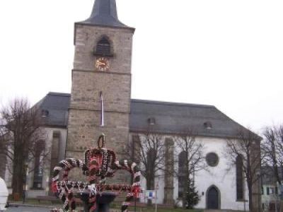 Marktplatz mit Osterbrunnen