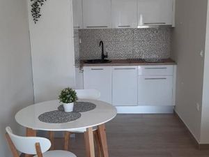 23393420-Ferienwohnung-2--300x225-4