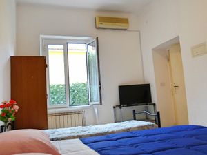 22433645-Ferienwohnung-5--300x225-4