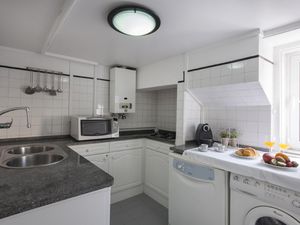 23493426-Ferienwohnung-3--300x225-5