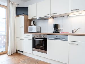 22808197-Ferienwohnung-4--300x225-2