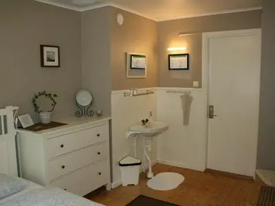 Schlafzimmer Nr. 2 mit zwei Einzelbetten