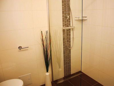traditional apartments vienna bathroom