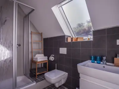 Bad/Dusche. Badezimmer