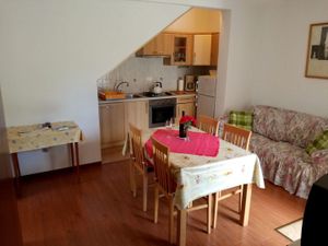 22447557-Ferienwohnung-2--300x225-5