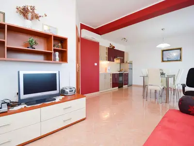 Ferienwohnung für 6 Personen (60 m²) in Rebići 10/10