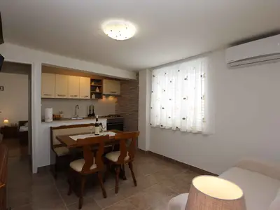 Ferienwohnung für 4 Personen (55 m²) in Krk 9/10