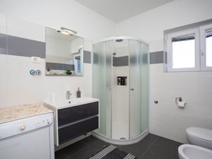 23836723-Ferienwohnung-5--300x225-2