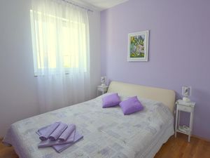 23152735-Ferienwohnung-4--300x225-4