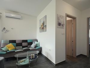 23675215-Ferienwohnung-5--300x225-4