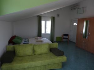 23540250-Ferienwohnung-3--300x225-3