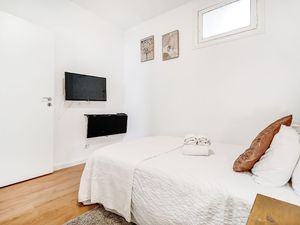 23519903-Ferienwohnung-6--300x225-5