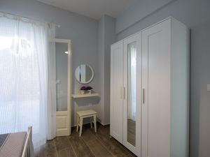 23033891-Ferienwohnung-5--300x225-3