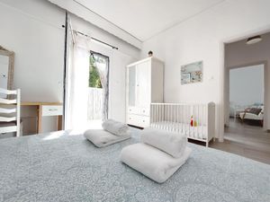 23939320-Ferienwohnung-6--300x225-2